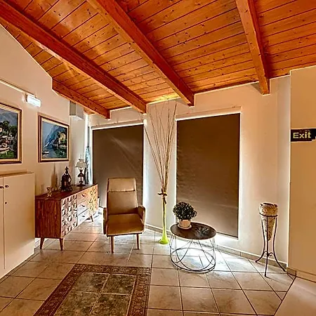 Alexia's Hotel 3*