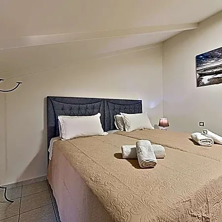 Alexia's Hotel 3*